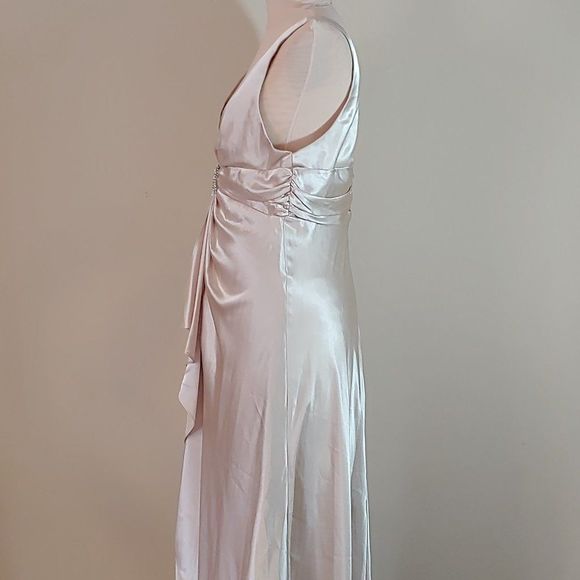 (19) ❤️Host Pick❤️ NWT Faviana Plus Size Long Gown in Platinum Color - Picture 3 of 4